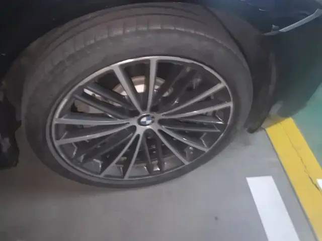 BMW 5 Series — Фото автомобиля 6