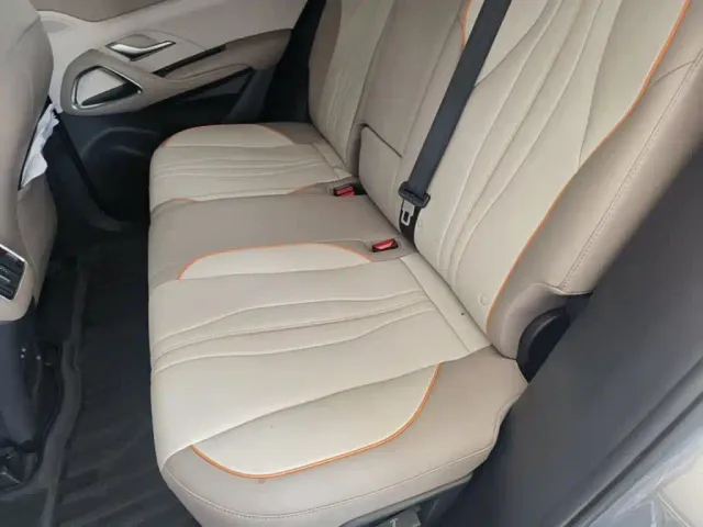 BYD Song Pro — Фото автомобиля 16