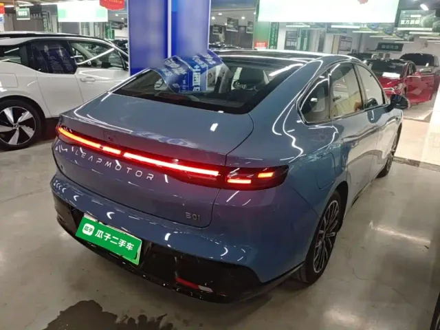 Leapmotor B01 — Фото автомобиля 6