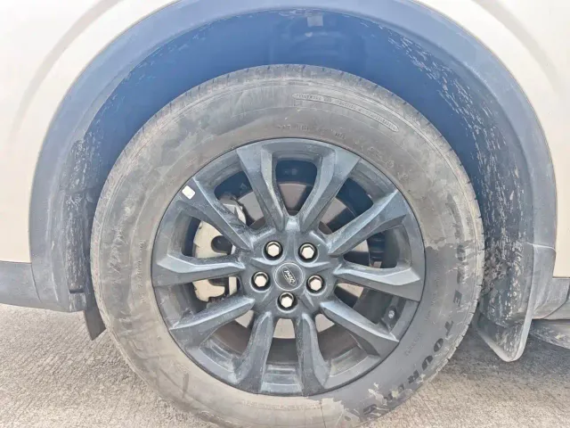 Ford Edge — Фото автомобиля 7