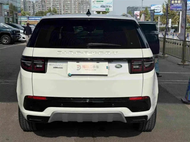 Land Rover Discovery Sport — Фото автомобиля 15