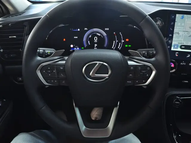 Lexus NX — Фото автомобиля 7