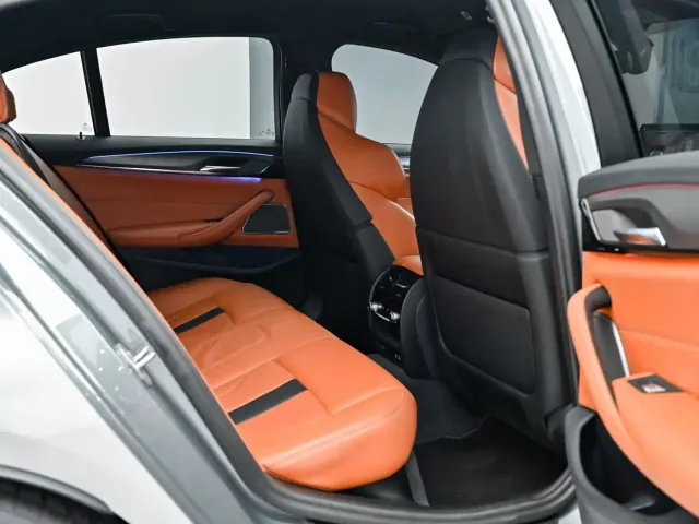 BMW M5 — Фото автомобиля 13
