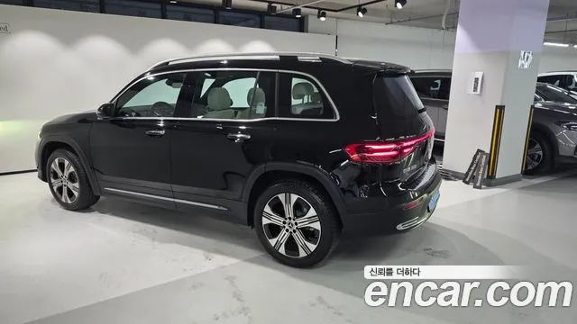 Mercedes-Benz EQB — Фото автомобиля 2