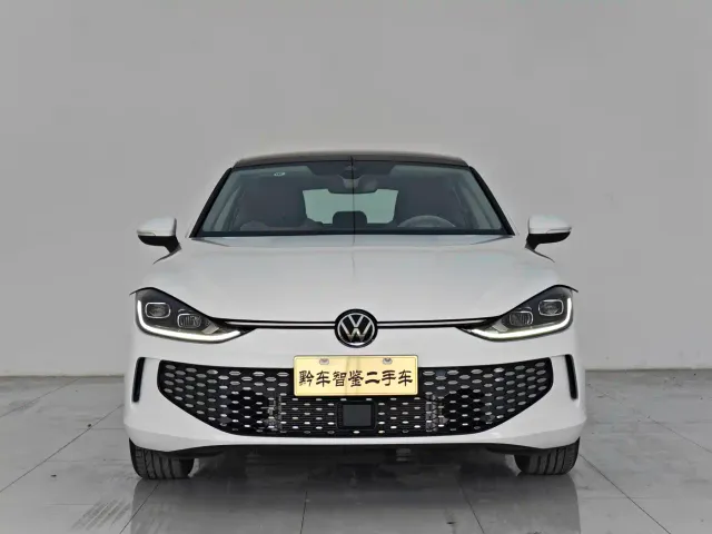 Volkswagen Lamando — Фото автомобиля 2