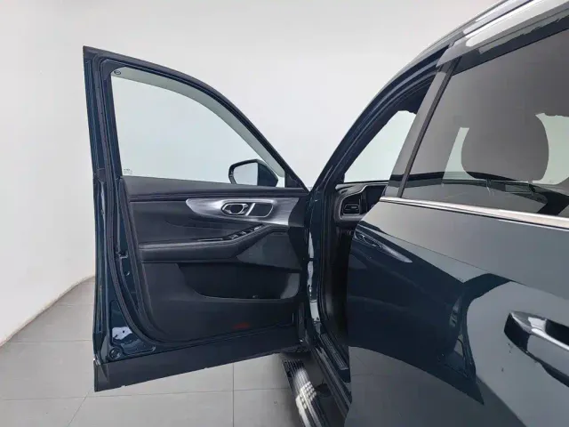 GAC Trumpchi GS8 — Фото автомобиля 8