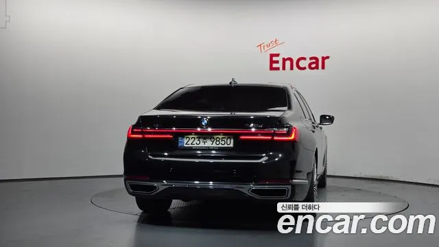 BMW 7 Series — Фото автомобиля 4