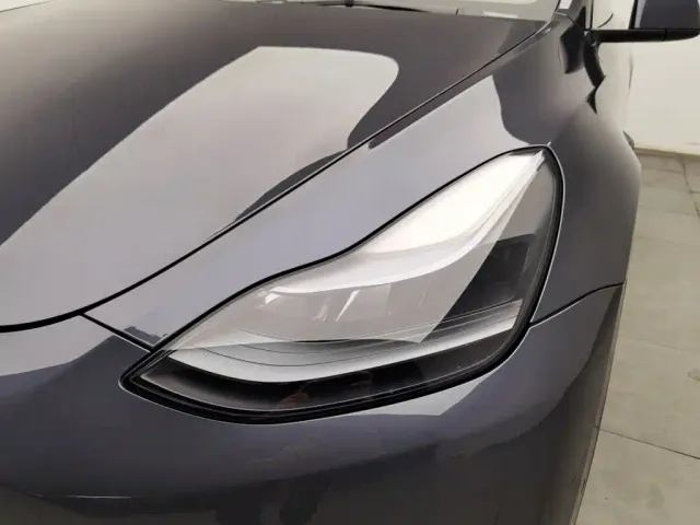 Tesla Model Y 2021 Performance High-Performance AWD — Фото автомобиля 7