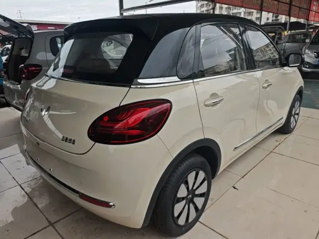 Wuling Bingo — Фото автомобиля 6