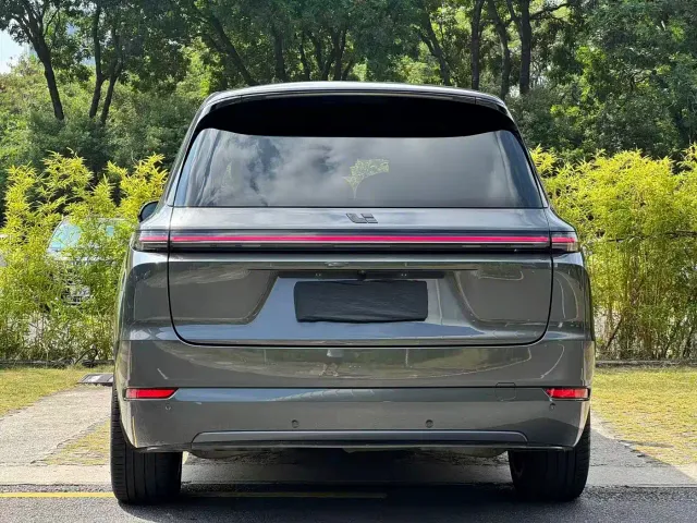 Li Auto L9 — Фото автомобиля 4