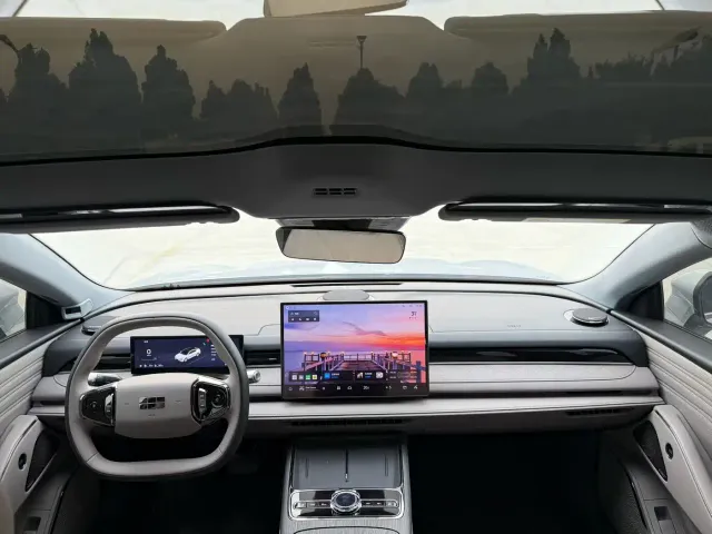 Geely Galaxy Xingyao 8 — Фото автомобиля 8