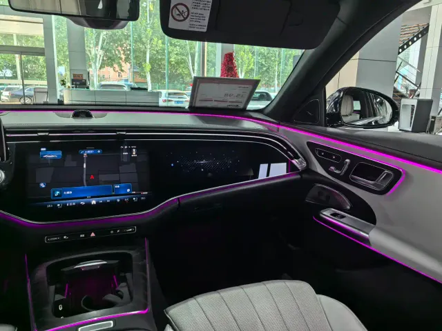 Mercedes-Benz E-Class — Фото автомобиля 21