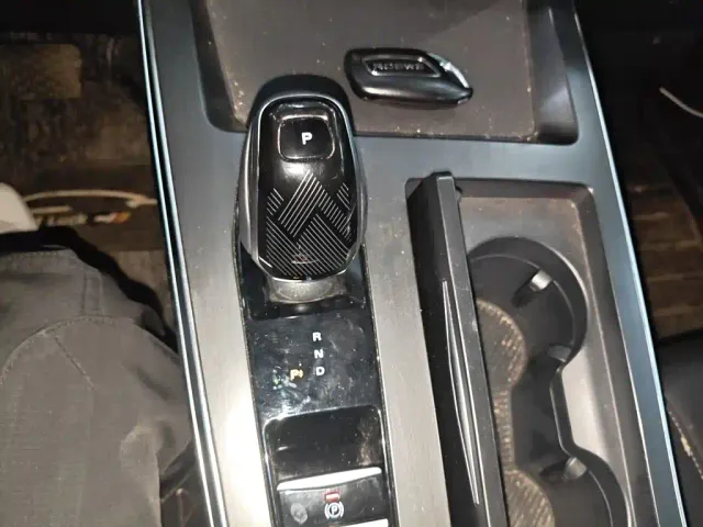 Roewe RX5 Max — Фото автомобиля 10