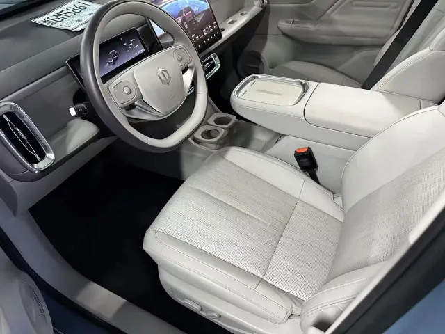 Leapmotor B10 — Фото автомобиля 10