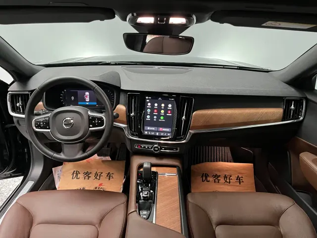 Volvo S90 — Фото автомобиля 10