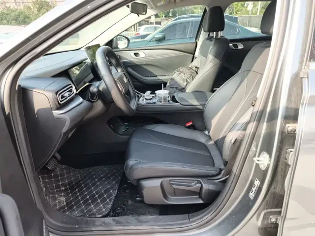 Geely Galaxy Stellar 6 — Фото автомобиля 11
