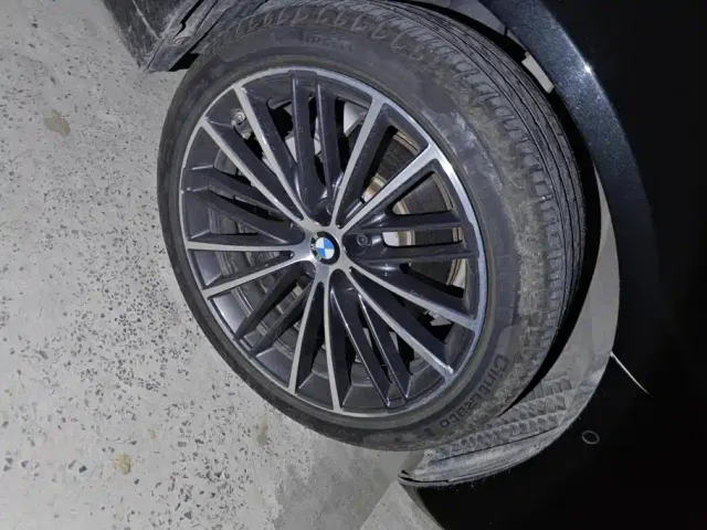 BMW 5 Series — Фото автомобиля 6