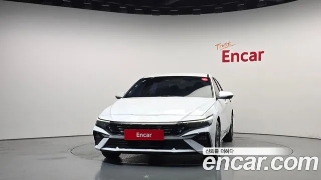 Hyundai Avante CN7 — Фото автомобиля 3