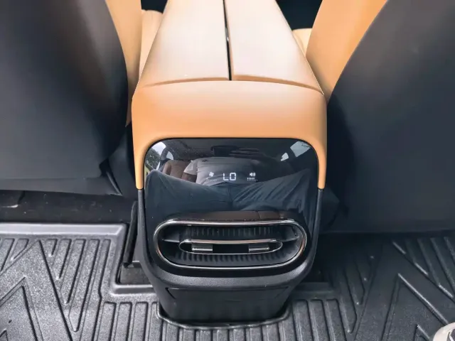Leapmotor Leapmotor C11 2024 Pure Electric 580 Premium Edition — Фото автомобиля 12
