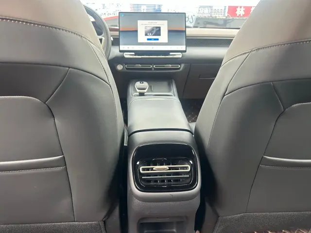 Changan Eado — Фото автомобиля 8