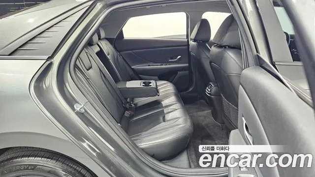 Hyundai AVANTE Avante (CN7) — Фото автомобиля 19