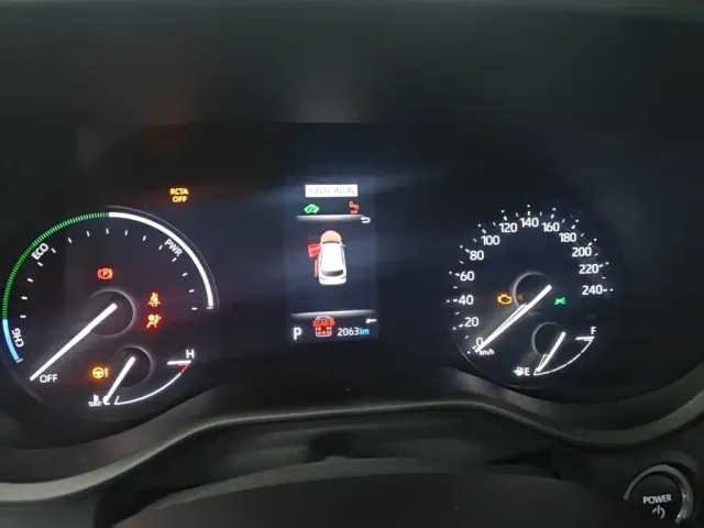 Toyota Sienna — Фото автомобиля 11