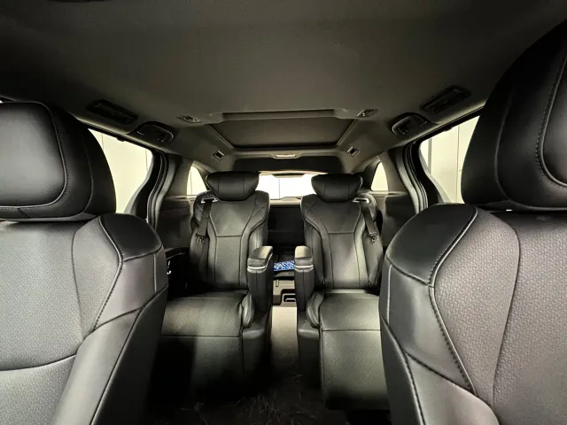 Toyota Granvia — Фото автомобиля 14