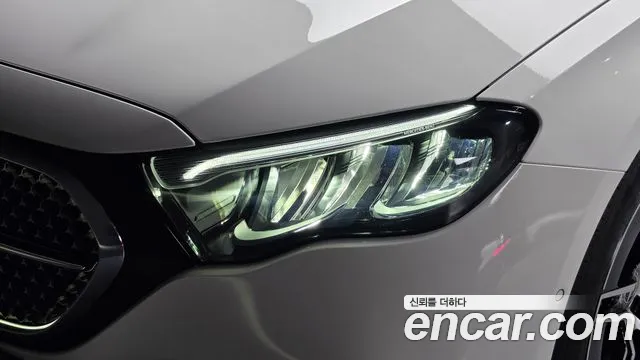 Mercedes-Benz E-Class — Фото автомобиля 7