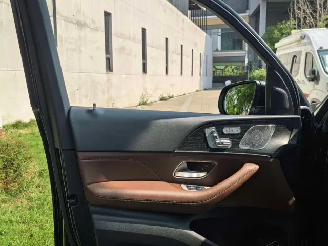 Mercedes-Benz GLE-Class — Фото автомобиля 10