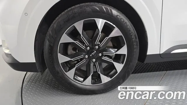 Kia Carnival 4th Gen — Фото автомобиля 5