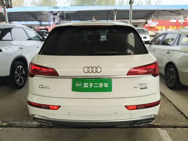 Audi Q5L — Фото автомобиля 5