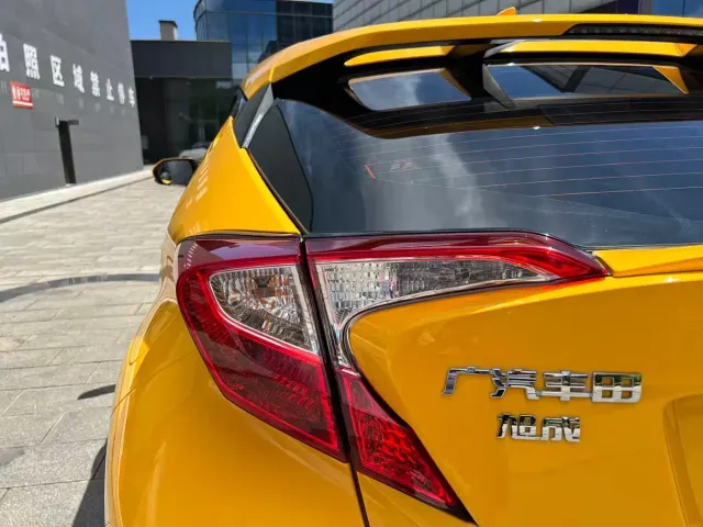 Toyota C-HR — Фото автомобиля 18