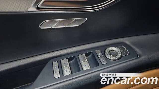 Genesis GV80 — Фото автомобиля 30