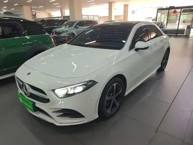 Фотография автомобиля — Mercedes-Benz A-Class