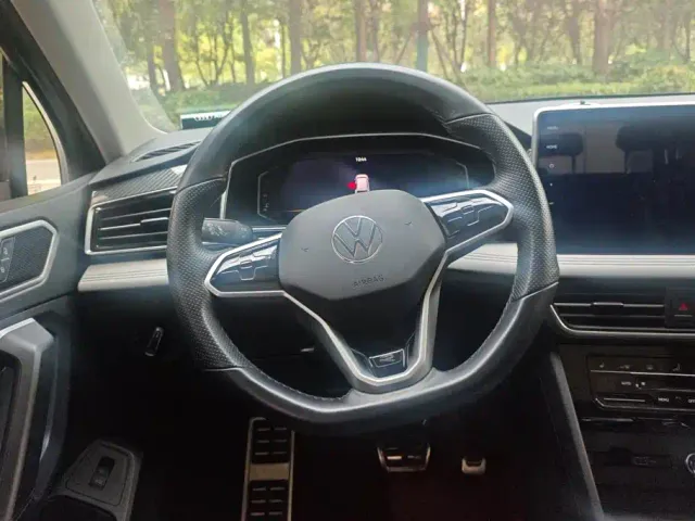 Volkswagen Tiguan L — Фото автомобиля 15
