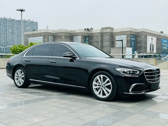 Mercedes-Benz S-Class — Фото автомобиля 3