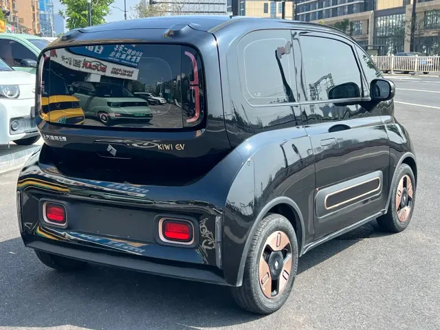 Baojun KiWi EV — Фото автомобиля 4
