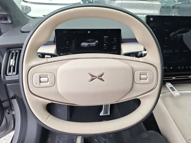 Xpeng P7+ — Фото автомобиля 10