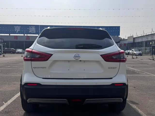Nissan Qashqai — Фото автомобиля 5