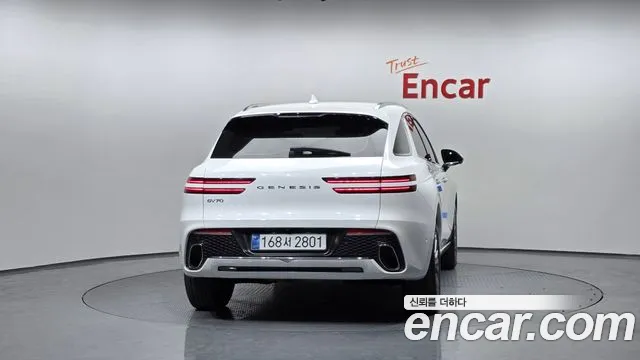 Genesis GV70 — Фото автомобиля 4