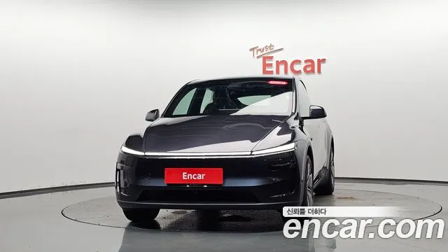 Tesla Model Y — Фото автомобиля 3