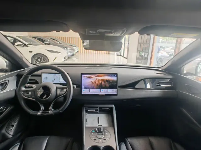 BYD Seal 06 New Energy 2025 DM-i Smart Drive Edition 120KM Luxury — Фото автомобиля 12