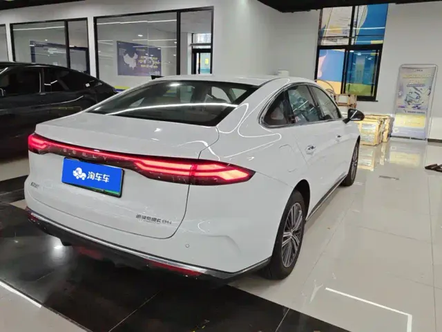 Geely Galaxy Stellar 6 — Фото автомобиля 3