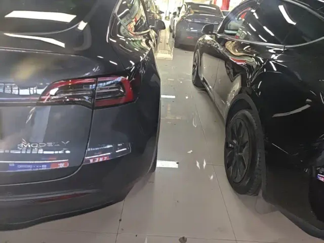 Tesla Model Y — Фото автомобиля 7