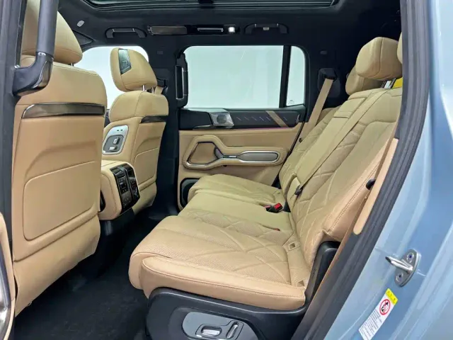 BYD FangChengBao Leopard 8 — Фото автомобиля 15