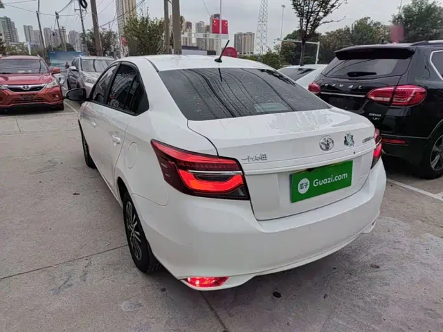 Toyota Vios — Фото автомобиля 4