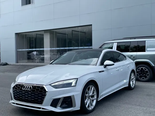 Фотография автомобиля — Audi A5
