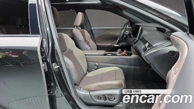Lexus RX — Фото автомобиля 23