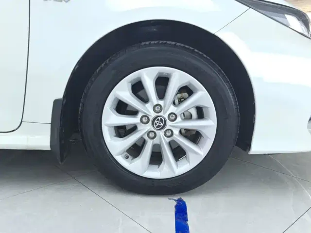 Toyota Corolla — Фото автомобиля 6