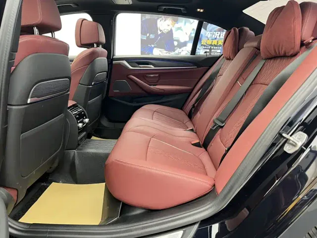 BMW 5 Series — Фото автомобиля 26